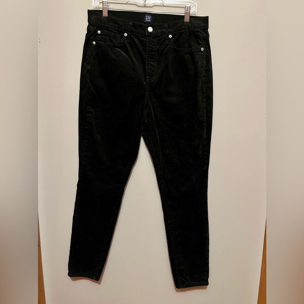 Gap Corduroys EUC size 12 or 31